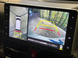 【バックカメラ】駐車時に後方がリアルタイム映像で確認できます。大型商業施設や立体駐車場での駐車時や、夜間のバック時に大活躍!運転スキルに関わらず、今や必須となった装備のひとつです!