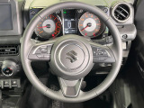 【純正革巻きステアリング】上質な革を使用することで、手にしっかり馴染みとても運転しやすいハンドルです♪