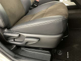 内部はこちらです。快適さと使い勝手を追求した車内空間で、安全な旅をお楽しみくださいませ。