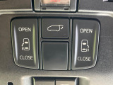 【両側パワースライドドア】スマートキーや運転席のスイッチで後席両側スライドドアの開閉が可能♪電動だから力を入れてドアを開ける必要が無く、小さなお子様でも簡単に開け閉めでき快適です♪