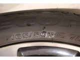 165/55R15    装着タイヤサイズです。 夏タイヤもスタッドレスタイヤの事も、トヨタモビリティ石川にご相談くださいませ