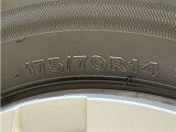 タイヤサイズは【175/70R14】