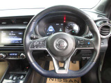 運転が楽しくなる明るく開放的な運転席まわりです。プロパイロットで高速など運転支援で疲れを軽減してくれます!