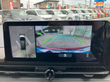 アラウンドビューモニター付きで車庫入れも安心