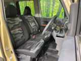 運転席まわりには十分なスペースがあり、大柄な方でもゆったり運転していただける環境です。