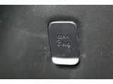 【買い物フック】買い物袋やゴミ袋などをぶら下げておくことが出来ます♪