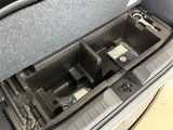 【パンク修理キット】スペアタイヤの代わりにパンク修理キットが備え付けられております