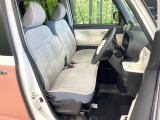 運転席シート廻りは使用感も少なく、良好な状態となっています。丁寧に使われていたことがよくわかりますね。