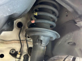 お車を安心してお乗りいただく為には、足回りの定期点検が欠かせません。サービスサポート(有償保証)では無料点検もご提供しており、安心のカーライフをお過ごしいただけるサポート体制が整っています。
