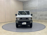 お車購入のポイントとなるフロントマスクです。迫力あるデザインですね☆☆