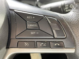 【クルーズコントロール】高速道路や自動車専用道路を走行中にドライバーが設定した速度で、アクセルペダルを踏まなくても、一定の車速で走行してくれます!