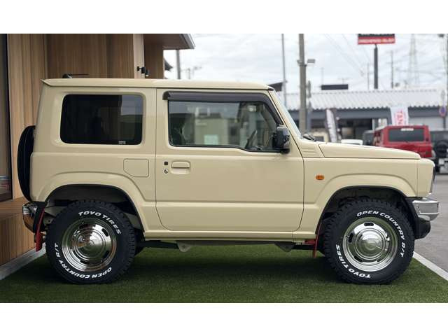 スズキ ジムニー XL 4WD の中古車詳細 (30,000km, シフォンアイボリー