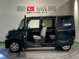 納車前にはプロのメカニックが点検、整備を行いますので安心してお乗り頂けます!!