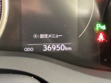 ODOメーターです。新車からの走行距離になります。