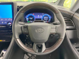 インテリアに合わせたデザインのステアリングは、運転される方のことも考え、運転しやすい形状、大きさです。是非一度、実際に触ってお確かめください。