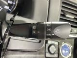 【オートライト(AUTO)】外の明るさをシステムが感知して、自動でヘッドライトが点灯します!ヘッドライトをつけ忘れを防ぐ便利機能です。
