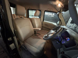 ◆LIBERALAは、輸入車選びの新たなスタイルを提案するインポート・セレクト・ブランドです。オーナー様となる方がクルマから直接感じる感性を第一にした、最良の一台との出会いをコーディネートいたします。