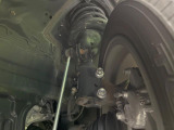 お車を安心してお乗りいただく為には、足回りの定期点検が欠かせません。サービスサポート(有償保証)では無料点検もご提供しており、安心のカーライフをお過ごしいただけるサポート体制が整っています。