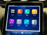 新しくなったセンターコンソールはスマートフォンを操作するような感覚でナビから車両の設定までが可能です。