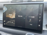 AppleCarPlay、AndroidAutoをBluetoothにて接続可能です。事前に設定すればエンジンONで自動接続、使い慣れた地図アプリや音楽再生をタッチスクリーンから操作可能です。