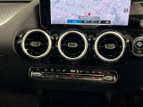 総在庫で600台ほどの取り扱いがございます。弊社デモカー使用の車両やメーカー使用の車両などもご紹介ができます。
