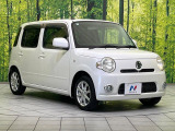 高透明度のガラス皮膜で撥水はもちろん、上質なツヤ・光沢を実現。紫外線や酸性雨から大切な愛車を保護し、色あせ・劣化を防止。「弾スプラッシュコート」、「弾プリミッサコート」からお選びいただけます。