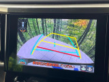 【バックカメラ】駐車時に後方がリアルタイム映像で確認できます。大型商業施設や立体駐車場での駐車時や、夜間のバック時に大活躍!運転スキルに関わらず、今や必須となった装備のひとつです!