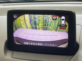 【バックカメラ】駐車時に後方がリアルタイム映像で確認できます。大型商業施設や立体駐車場での駐車時や、夜間のバック時に大活躍!運転スキルに関わらず、今や必須となった装備のひとつです!