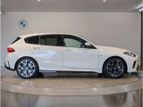 ☆BMWの前後重量配分50:50はエンジン自体をフロントタイヤよりも後ろにずらし、通常はエンジンルーム内に搭載される重量物であるバッテリーをトランクに移動させるなどして実現されています☆