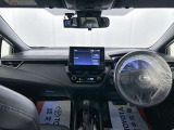落ち着いたカラーの内装で、ゆったりと運転したい方に。