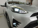 LEDヘッドライトです。デザイン性がよくとても明るいので、夜間の走行や悪天候でも安心です。しかも長寿命!