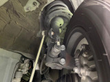お車を安心してお乗りいただく為には、足回りの定期点検が欠かせません。サービスサポート(有償保証)では無料点検もご提供しており、安心のカーライフをお過ごしいただけるサポート体制が整っています。