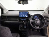 オシャレなインテリアで運転する気分も盛り上がりますよね^^