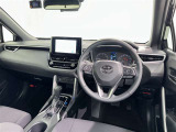運転席まわりです。 各操作スイッチは使いやすい位置に配置されてます。