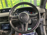 【純正革巻きステアリング】上質な革を使用することで、手にしっかり馴染みとても運転しやすいハンドルです♪