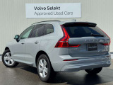 良質なスカンジナビアンデザインに全身を包まれたXC60には、控えめながら自信に満ちた、歴然とした美しさが備わっています。伝統のテールランプデザインは、変わらず安全へのこだわりが見てとれます。