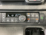 【シートヒーター】寒い日に重宝するシートヒーター!エアコンより早く温まってくれるので寒がりの人も安心ですね♪エアコンの温風は乾燥するから苦手、という方にもをおすすめです。