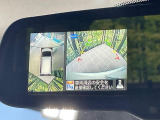 【アラウンドビューモニター】専用のカメラにより、上から見下ろしたような視点で360度クルマの周囲を確認することができます☆死角部分も確認しやすく、狭い場所での切り返しや駐車もスムーズに行えます。
