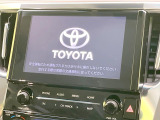 【メーカー純正ナビ】インテリアに溶け込むスタイリッシュな「専用設計」メーカーナビを装備♪視認性や操作性など基本性能にも優れ、より上質なカーライフをお楽しみいただけます。