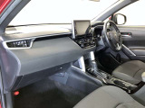 前方の見通しが良いすっきりした視界、誰でも扱いやすく運転できます。疲れにくく安心ドライブを更に快適なものにします!