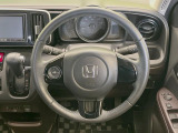 【純正革巻きステアリング】上質な革を使用することで、手にしっかり馴染みとても運転しやすいハンドルです♪
