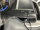 【オートライト(AUTO)】外の明るさをシステムが感知して、自動でヘッドライトが点灯します!ヘッドライトをつけ忘れを防ぐ便利機能です。