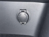 シガーソケット用の充電器が使用可能です!