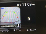 バックモニターです。後退時も安心ですね。でも、モニターばかり頼らず自分の目で後方確認もしてくださいね。