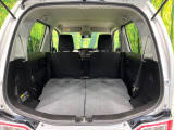 普段のお買い物や通勤、送迎等に十分な荷室スペースを確保しております。セカンドシートを倒すと、大きな荷物の積載も可能です♪