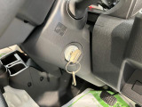 車両状態証明書修復歴の有無も一目瞭然。機能や内装・外装、走行距離、修復歴の有無をチェックし、クルマの状態を10段階にした車両状態証明書。数字や記号を使ってわかりやすく表示しています。