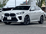 高年式!走行少ない!新車保証付!弊社デモカー!タッチパネル式ナビ!フロント+サイド+バック+トップビューカメラ!ACC!ステアリングヒーター!19インチアルミ!アイコニックグロー!