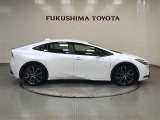 【まるごとクリーニング】シートを取り外し、車内を徹底洗浄。隅々まで丁寧に仕上げています。