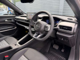 ステアリングを握ればJeepワールドが目の前に広がります!