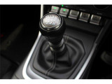 大好評のボディコーティング「ハイモースコート」もご納車までに施工可能。雨染みや線傷など中古車だからと諦めていませんか?ピカピカの状態でお乗り出しいただけます。